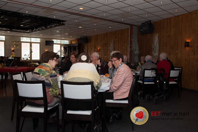 20150322 frans versteden fotografie - tilburginbeeld FRVE0697.jpg - eet met je hart lunch en creatieve workshop paastakken maken